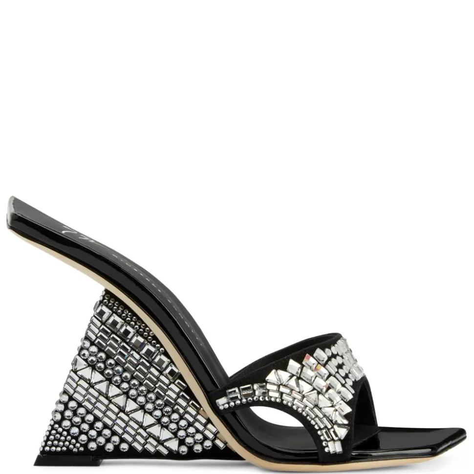 Donna Giuseppe Zanotti Akira Shine