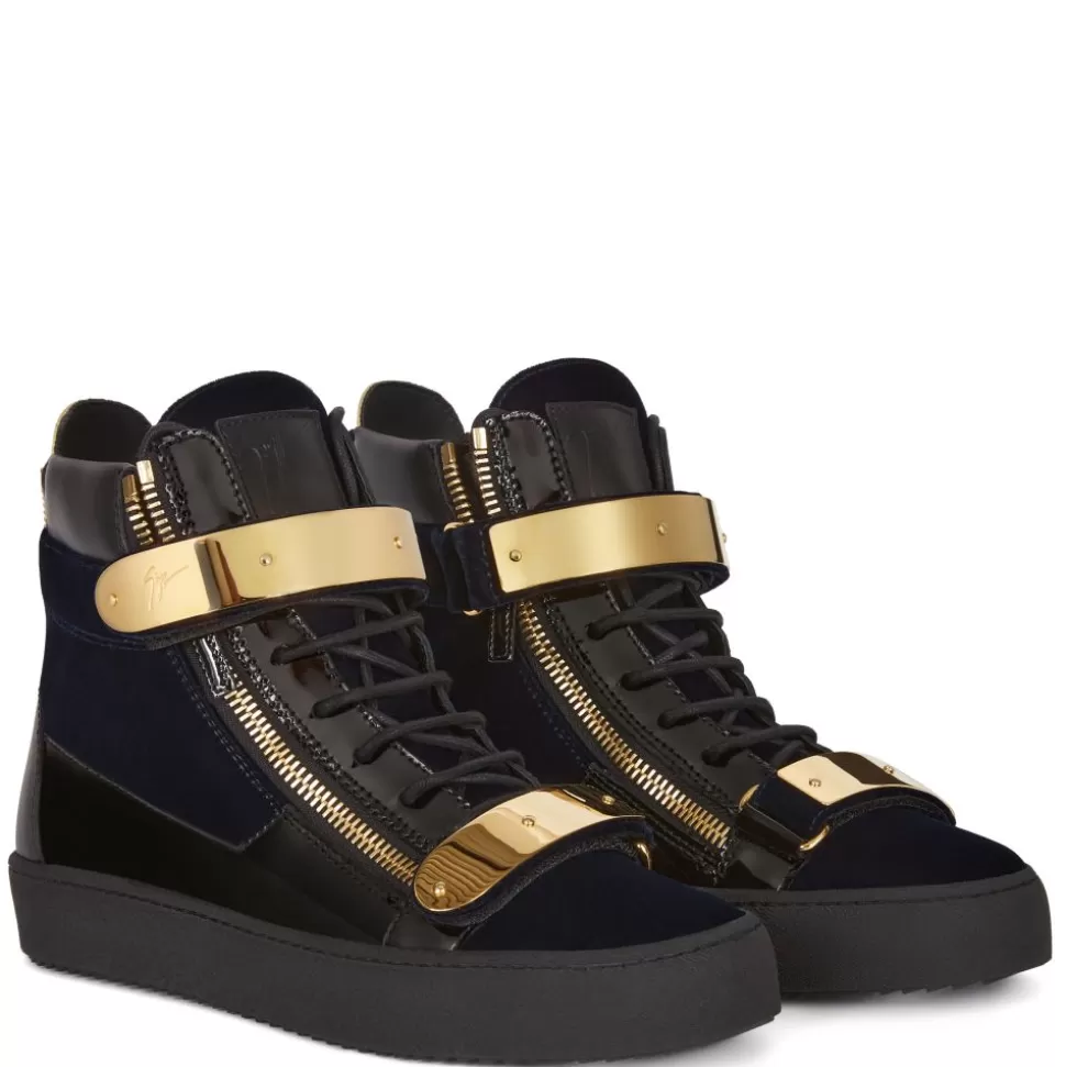 Donna Giuseppe Zanotti Coby