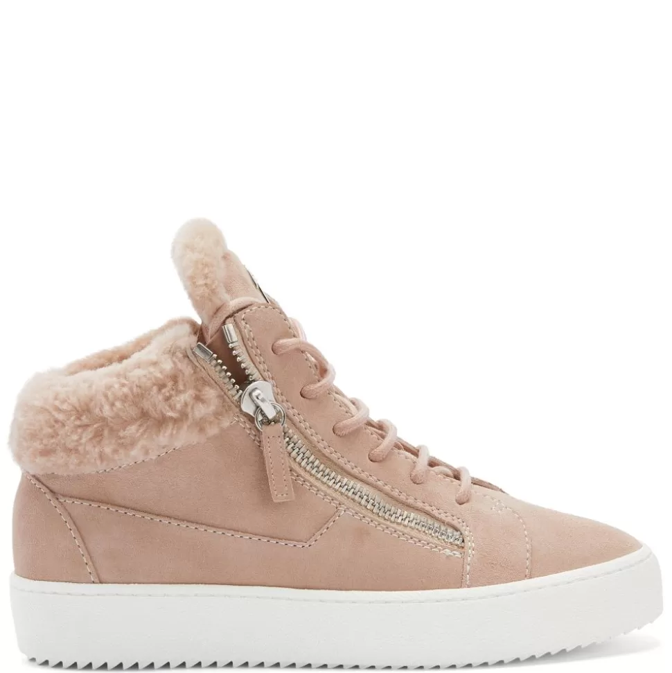 Donna Giuseppe Zanotti Kriss Winter